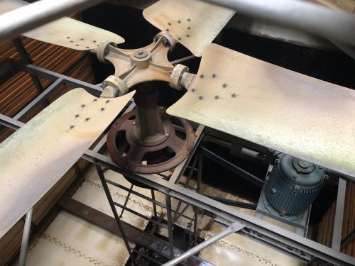 工廠冷卻塔風機噪音擾民，解決方案亟待出臺